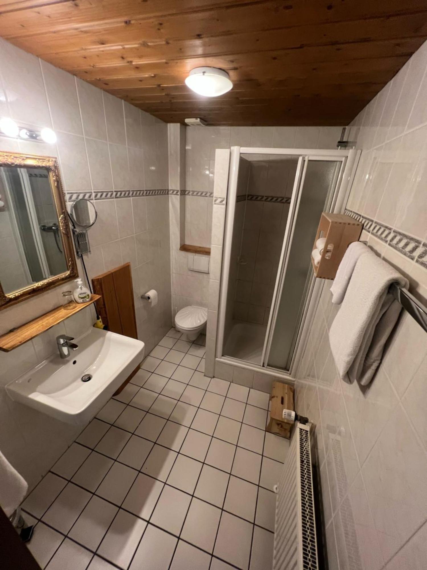 Hotel Kraus Bielefeld Bagian luar foto