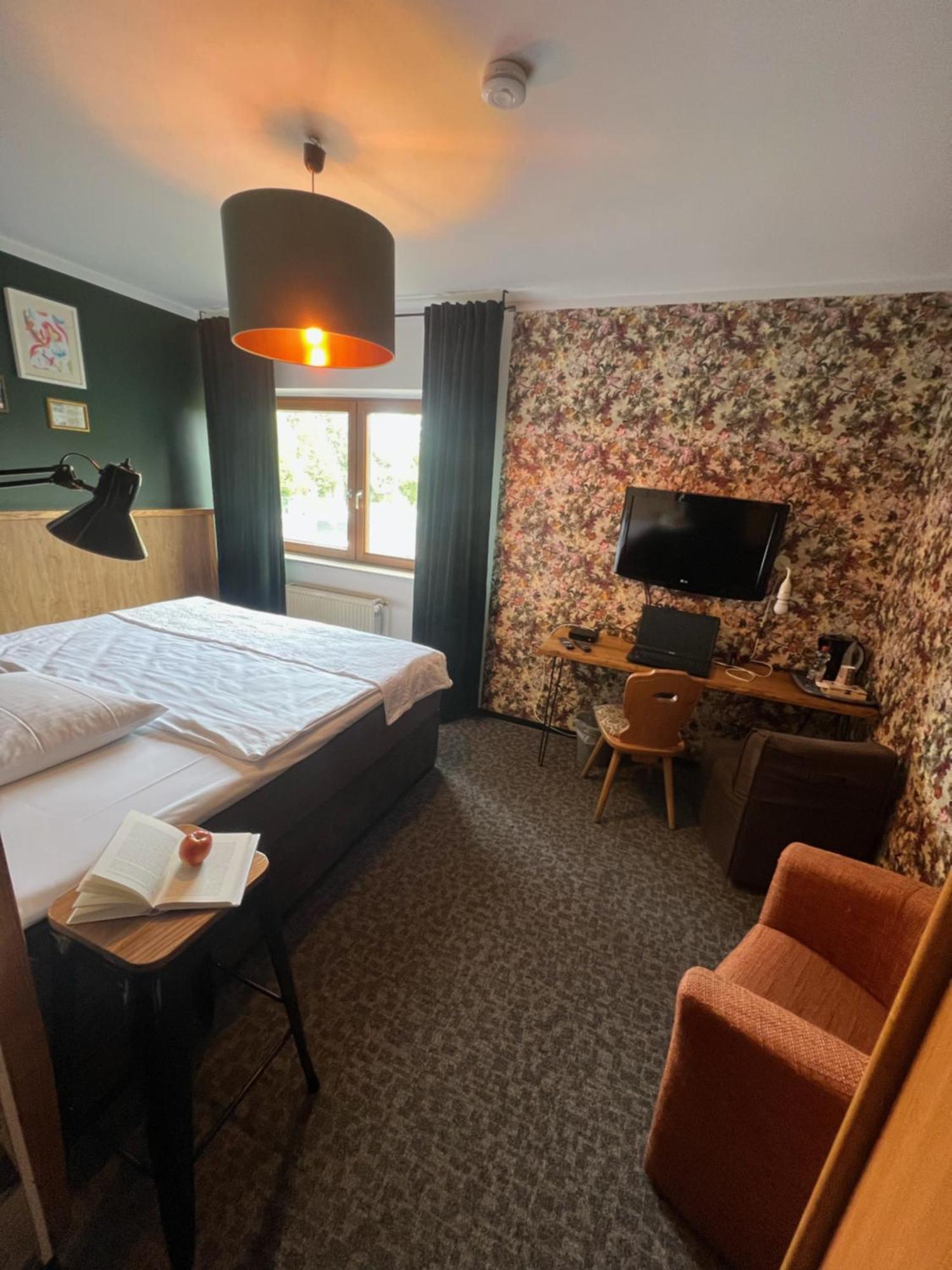 Hotel Kraus Bielefeld Bagian luar foto