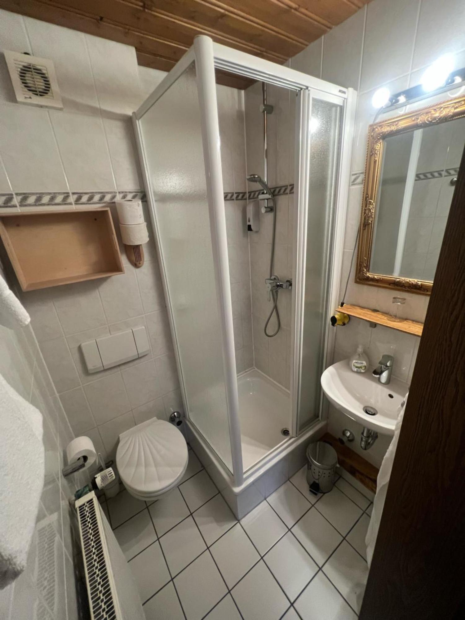 Hotel Kraus Bielefeld Bagian luar foto
