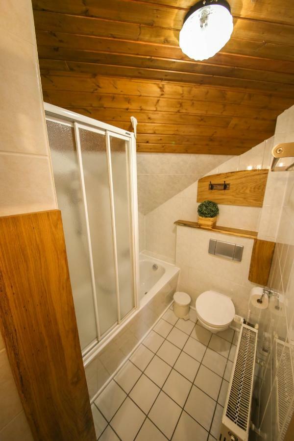 Hotel Kraus Bielefeld Bagian luar foto